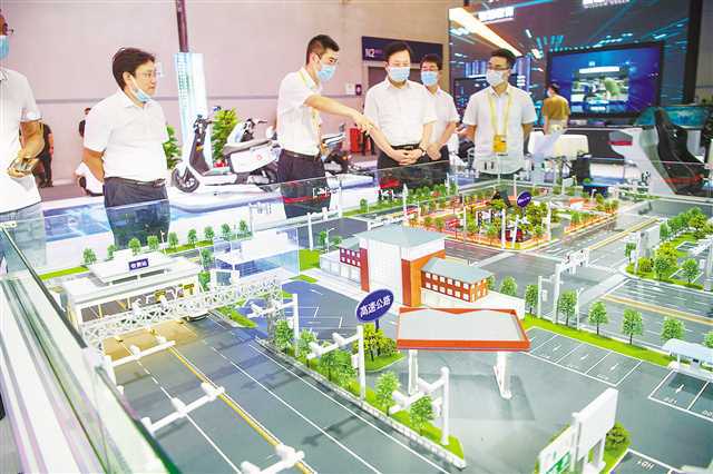 從智博會(huì)展館看 智造重鎮(zhèn) 智慧名城 新變化